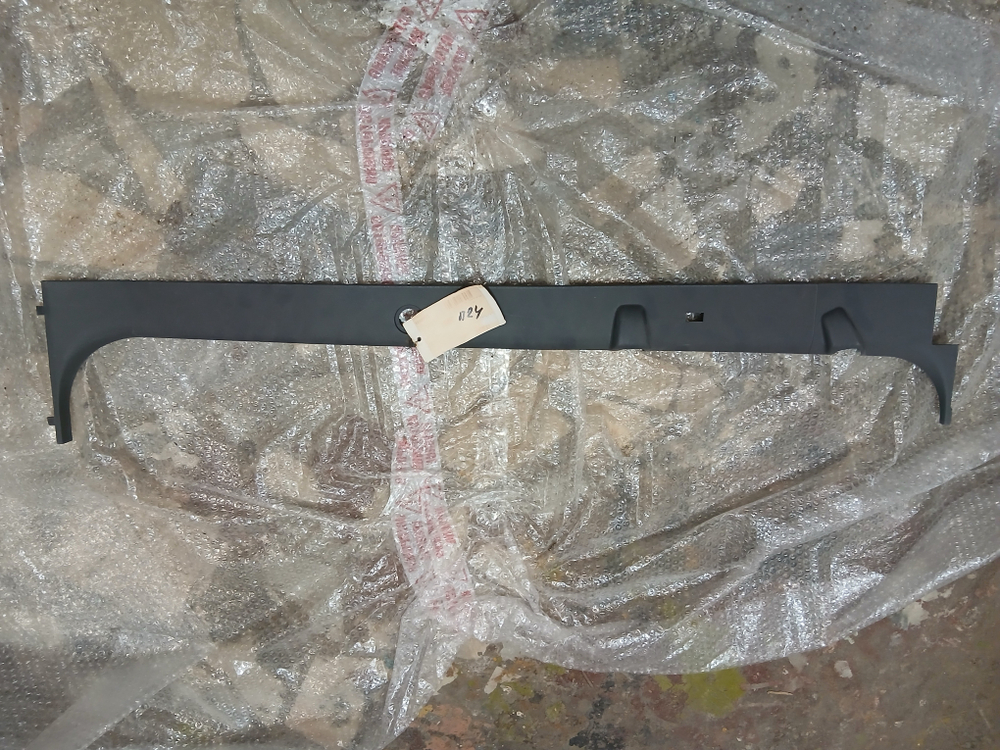 Обшивка стойки правая SCANIA 4 5 серия