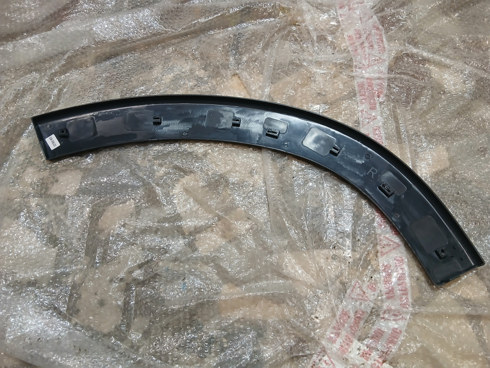 Накладка подножки правая мерседес актрос