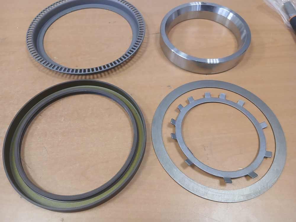 Ремкомплект ступицы мерседес актрос аксор атего задний