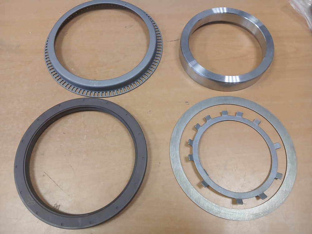 Ремкомплект ступицы мерседес актрос аксор атего задний