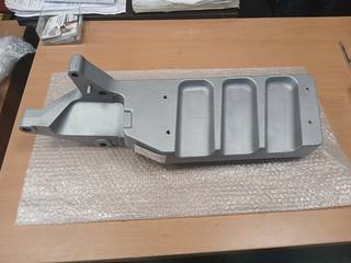 Кронштейн подножки VOLVO FMX нижний правый