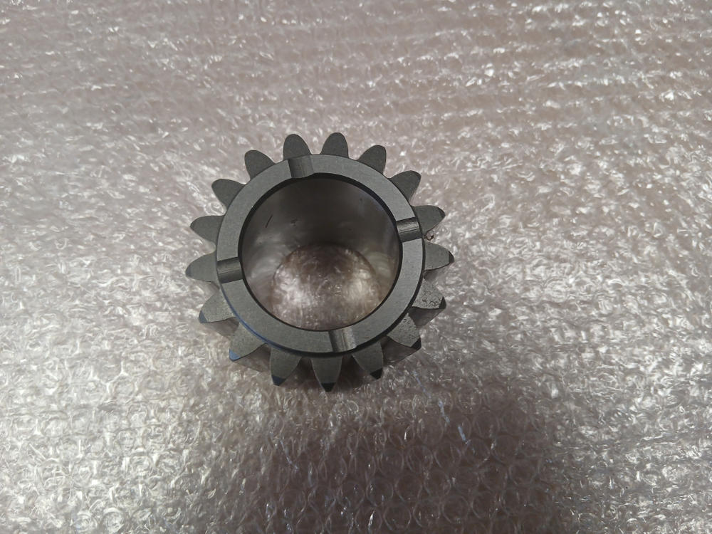 Шестерня бортового редуктора ивеко траккер Z-17