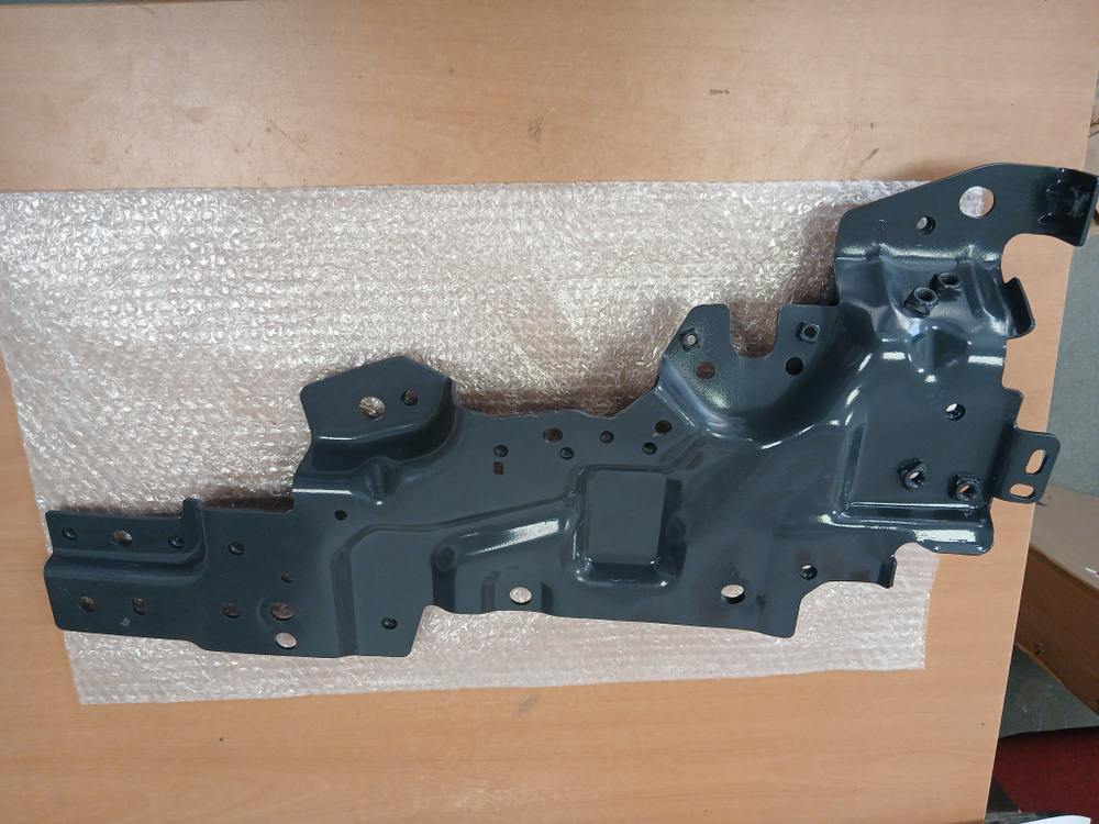 Кронштейн фары правый volvo FMX FM4