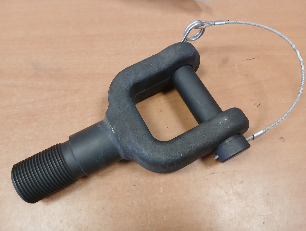 Крюк буксировочный MAN TGA TGS TGX