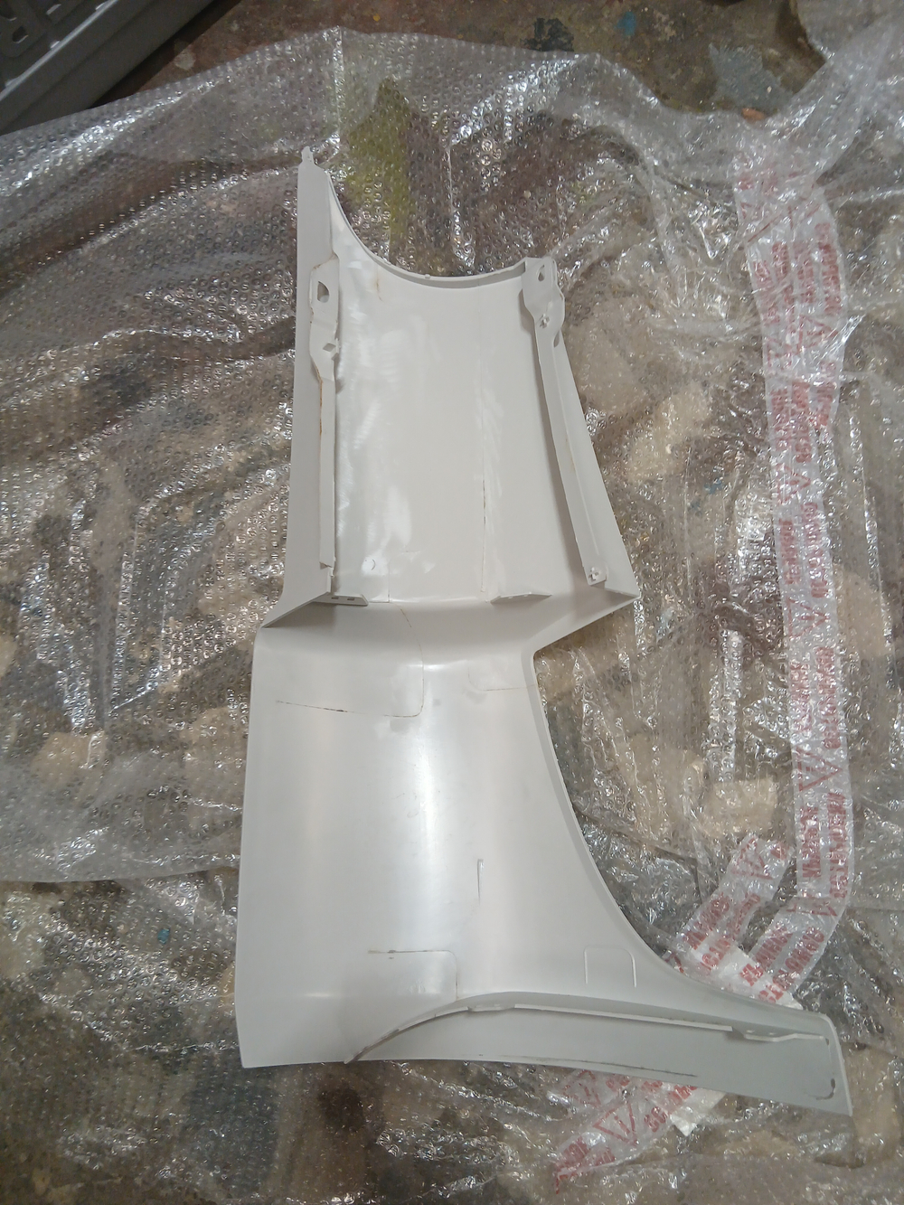 Угол кабины мерседес актрос MP3 наружный левый (белый)