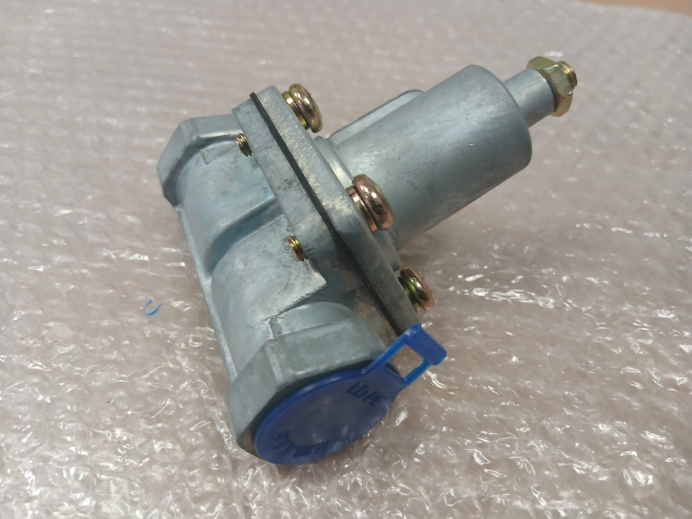 Клапан перепускной 10 бар MB Scania Volvo DAF Trailer Fruehauf Kogel Krone