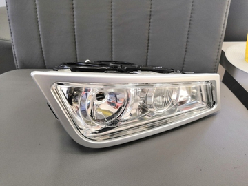 Фара противотуманная правая VOLVO FH 3V e-mark (2 линзы) 21297917E