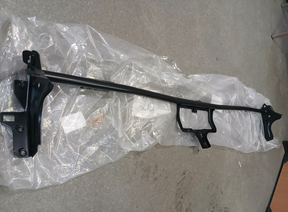 Кронштейн солнцезащитного козырька Scania