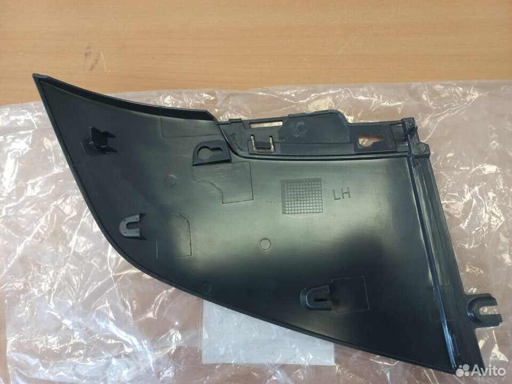 Накладка капота левая volvo FMX2 FM4 82430056