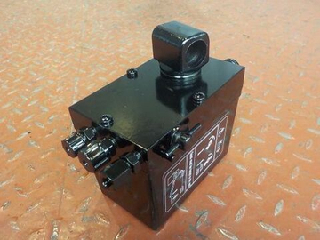 Насос подъема кабины низкая кабина Scania 4 1534976  1575165  1422640