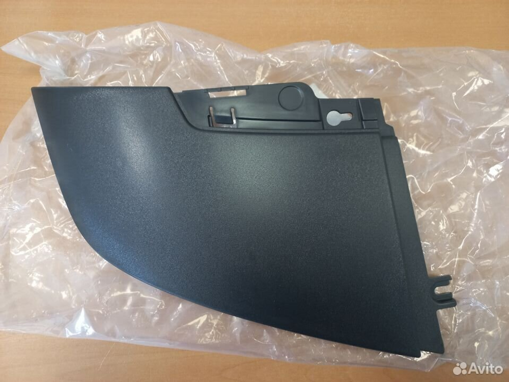 Накладка капота правая volvo FMX2 FM4 82430057