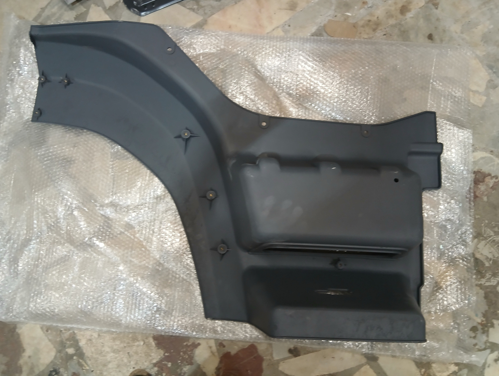 Корпус подножки левый DAF CF