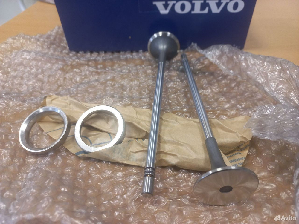Комплект выпускного клапана Volvo (на цилиндр 2 седла+ 2 клапана)