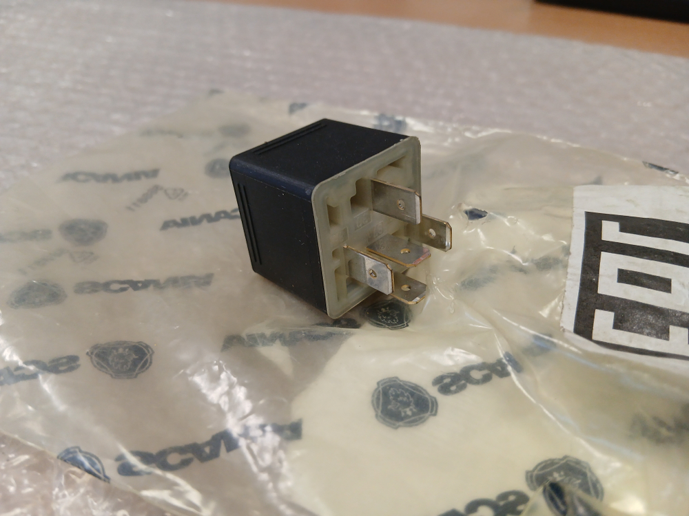 Реле универсальное Scania 24V