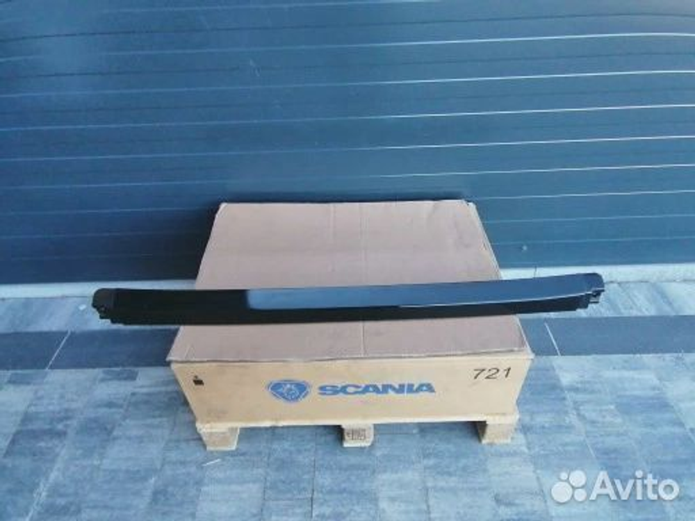 Накладка нижней решетки scania